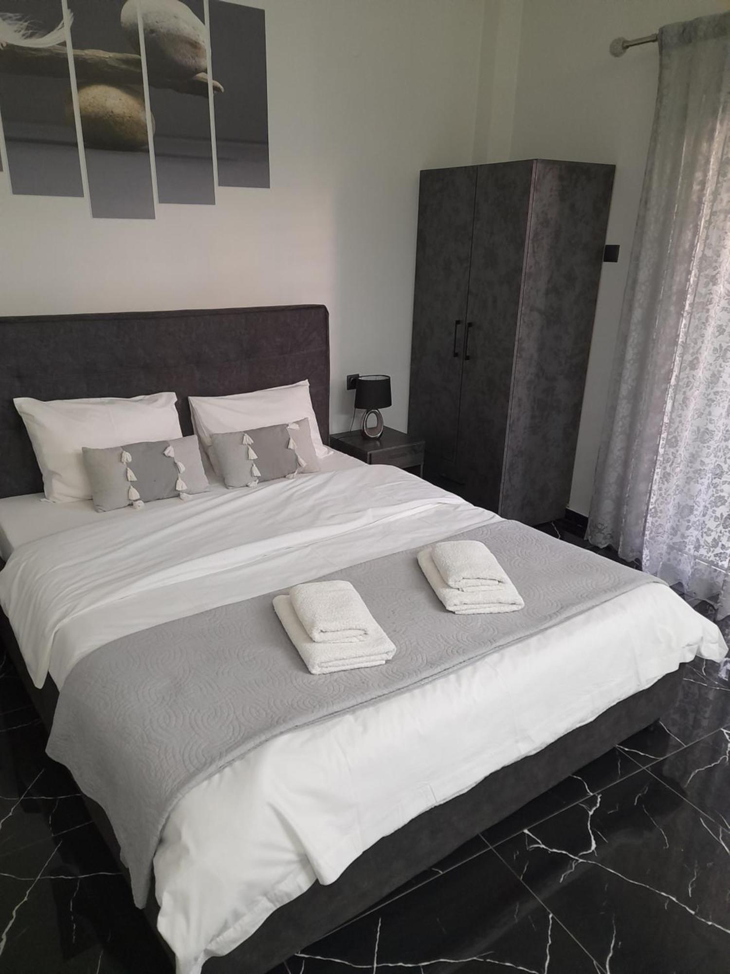 Chris Luxury Studio Ioannina Exterior foto